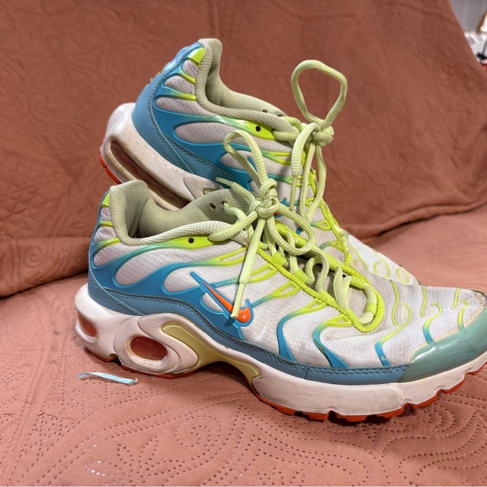 Nike Women's Blue and Green Sneakers